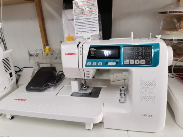 Janome 4300 QDC Sewing Machine - Image 8