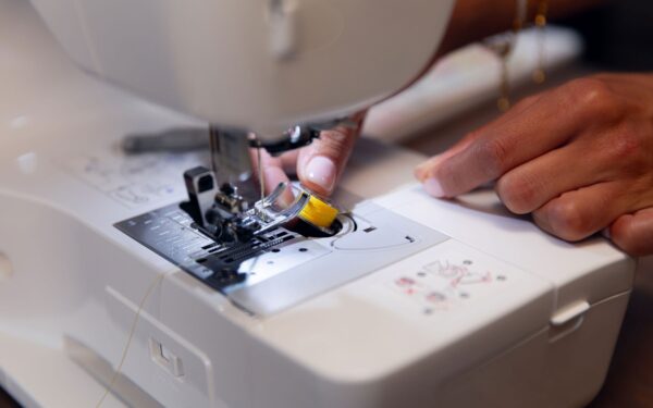 Brother NV27SE Ex-Demo Sewing Machine - Image 4