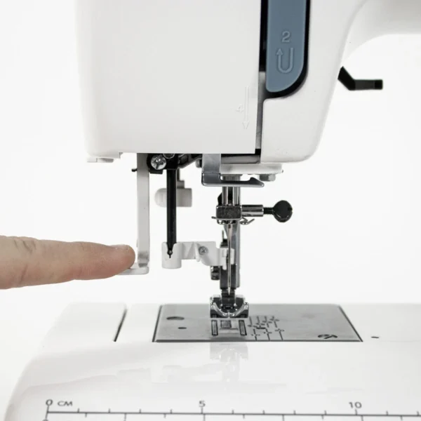 Janome 423S Sewing Machine - Image 4